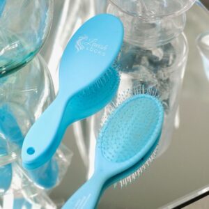 Lavish Locks Wet Brush Product Image